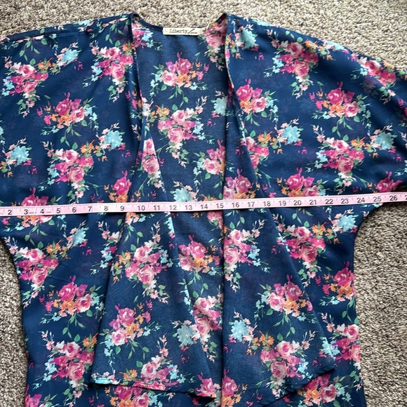 Kimono - Picture 2 of 7